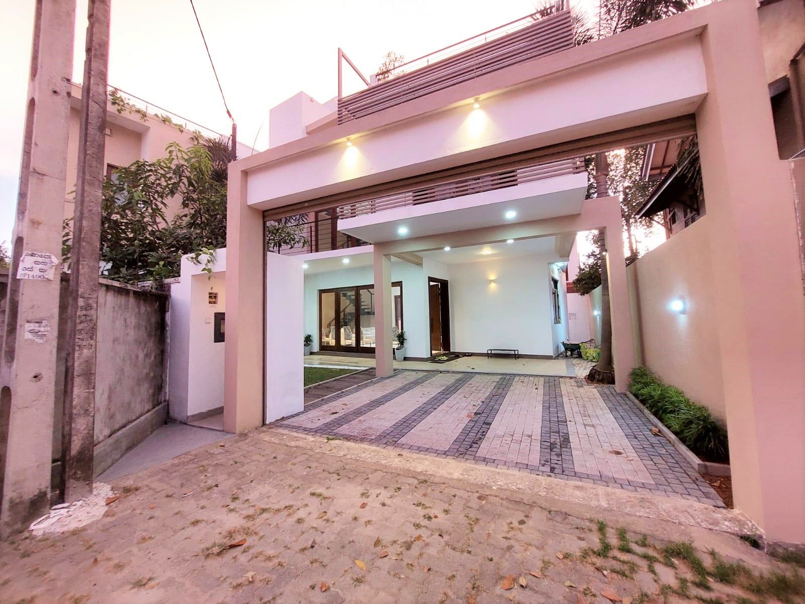 Luxury  House for in Maharagam-SAMPLE