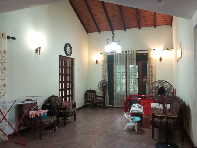 Architectural Designed Luxury House for Sale 